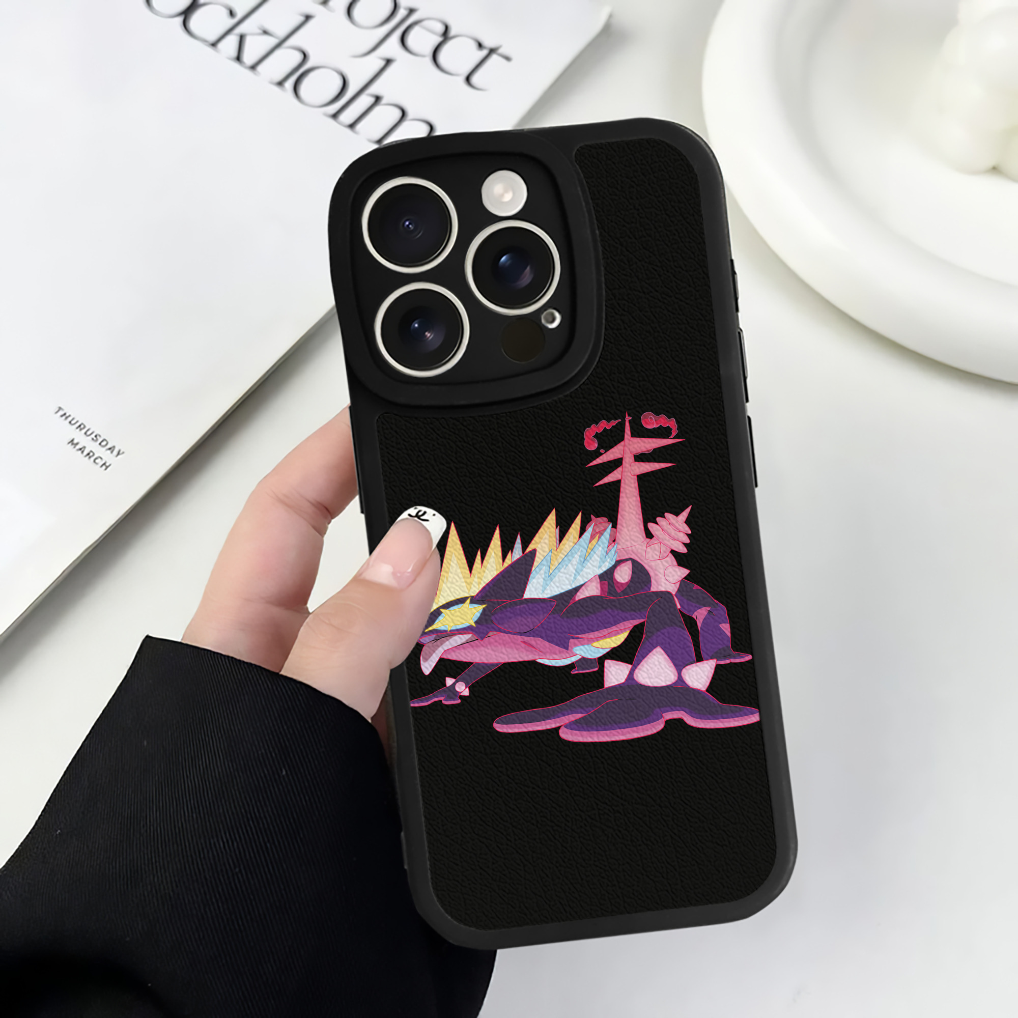 （画像用） ポケットモンスター Pokémon 【iPhone 16シリーズ対応】シリコンスマホケース（レザー調） 材質：シリコン